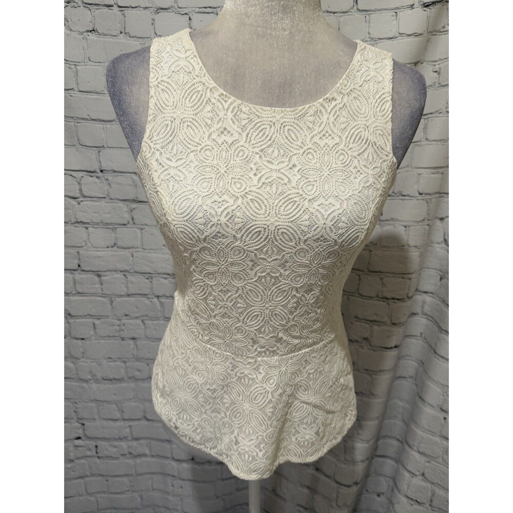 White House Black Market WHBM White Cream Lace Peplum Top Blouse Zip Size 2